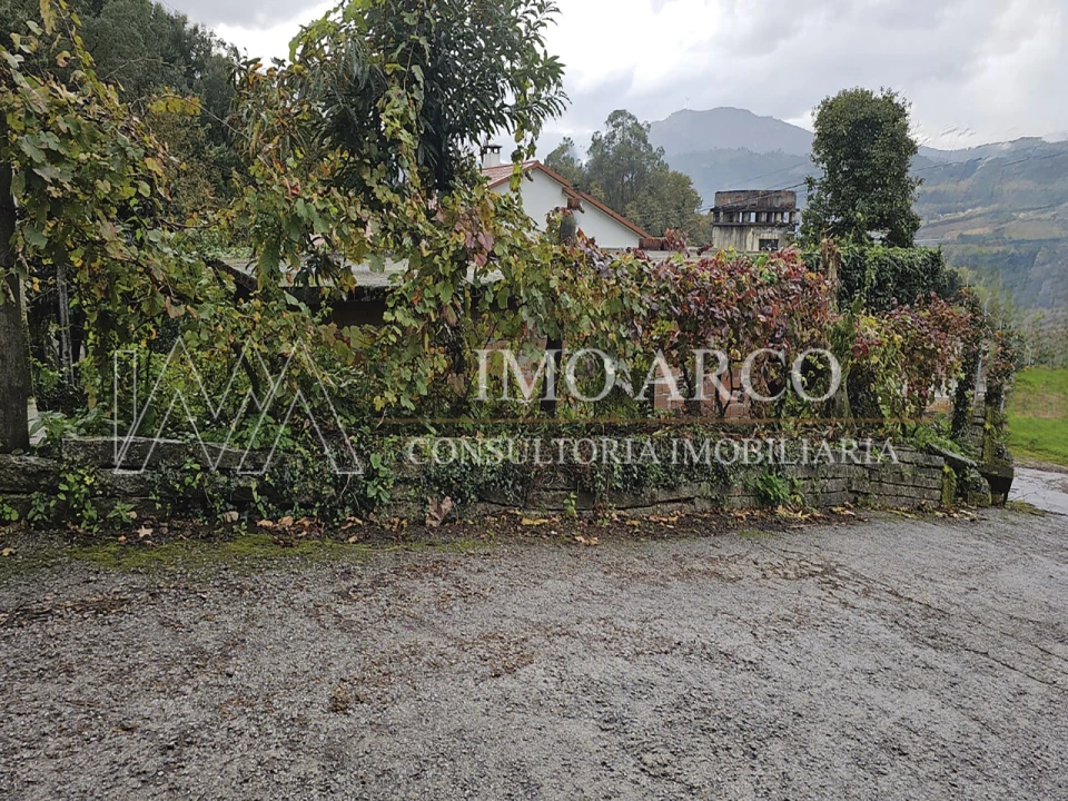 Moradia T2 para Venda em Arco de Baúlhe e Vila Nune Foto 10