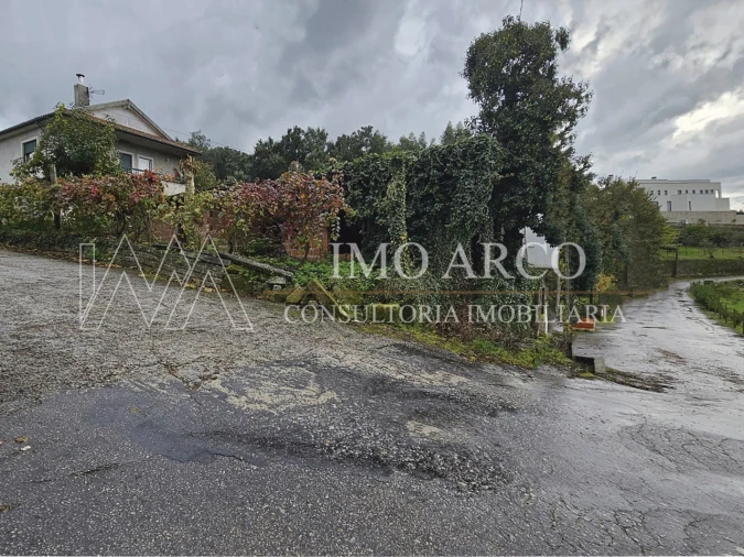 Moradia T2 para Venda em Arco de Baúlhe e Vila Nune Foto 5