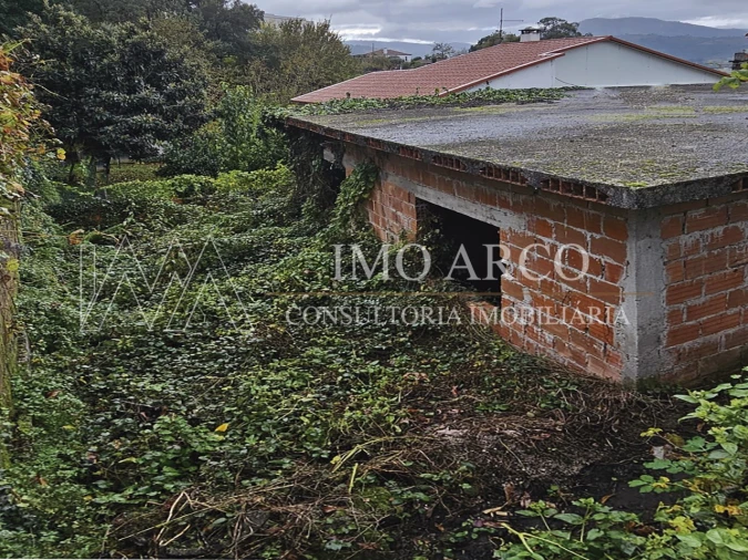 Moradia T2 para Venda em Arco de Baúlhe e Vila Nune Foto 8