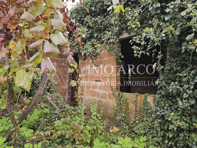 Moradia T2 para Venda em Arco de Baúlhe e Vila Nune Foto 9