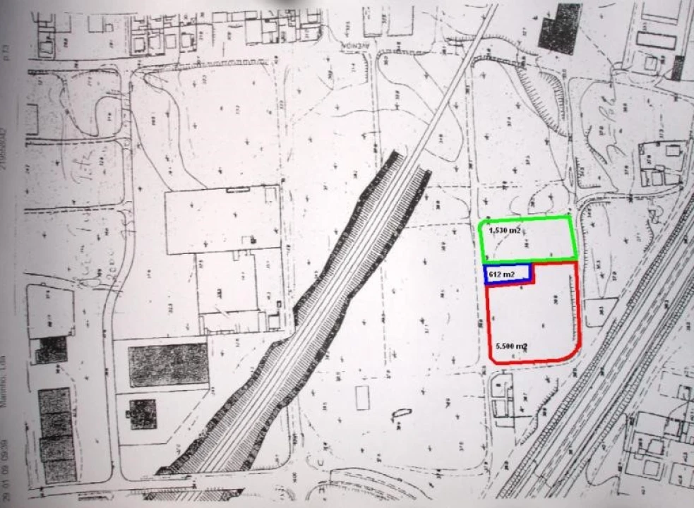 Terreno Comércio / Armazém para Venda em Seixal, Arrentela e Aldeia de Paio Pires Foto 1