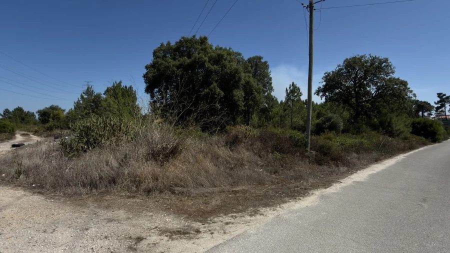 Terreno Comércio / Armazém para Venda em Seixal, Arrentela e Aldeia de Paio Pires