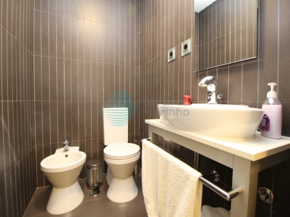 Escritório para Arrendamento em Santa Maria, São Pedro e Matacães Foto 9