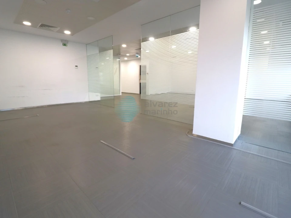 Escritório para Arrendamento em Avenidas Novas Foto 13