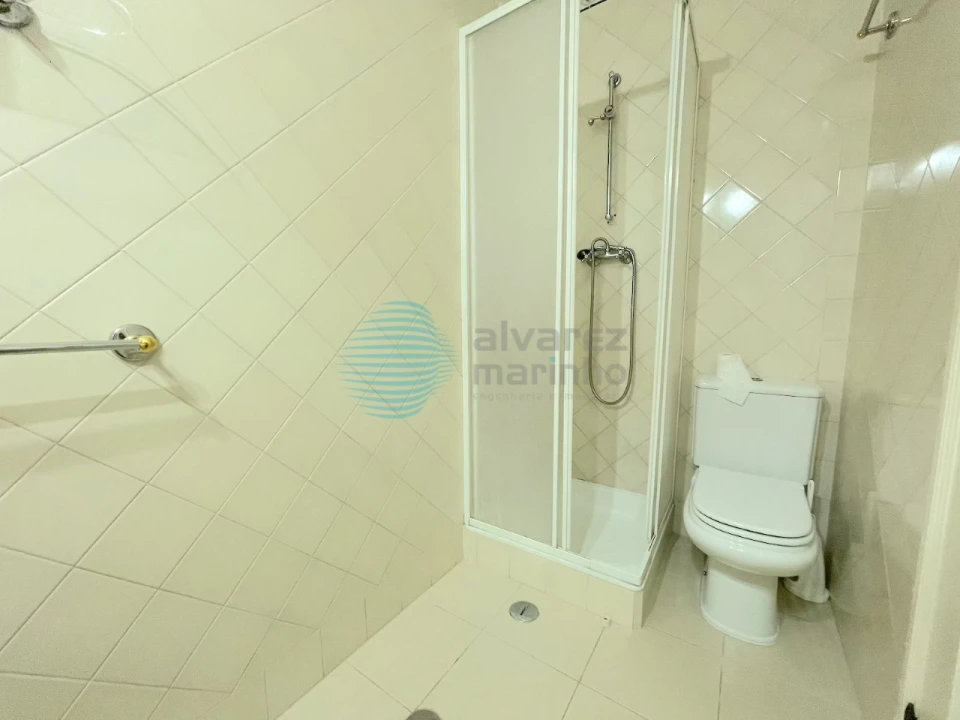 Apartamento T3 para Venda em Portimão Foto 35