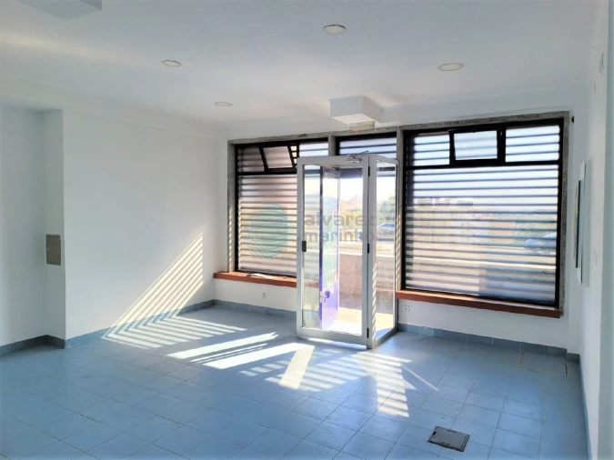 Loja para Venda em Algueirão-Mem Martins Foto 7