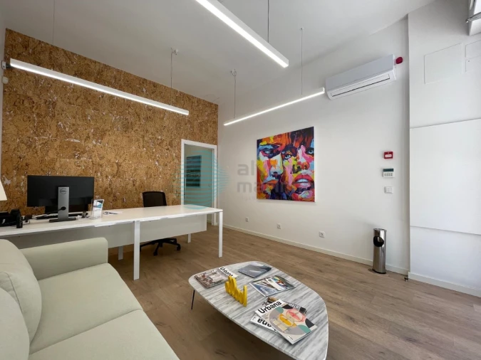 Loja para Cedência de Quotas em Avenidas Novas Foto 2