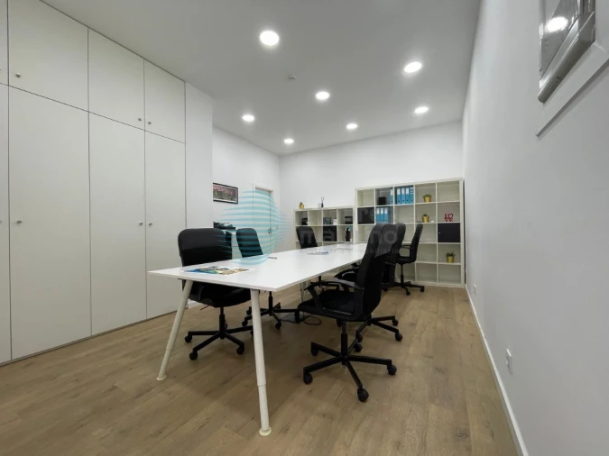 Loja para Cedência de Quotas em Avenidas Novas Foto 5