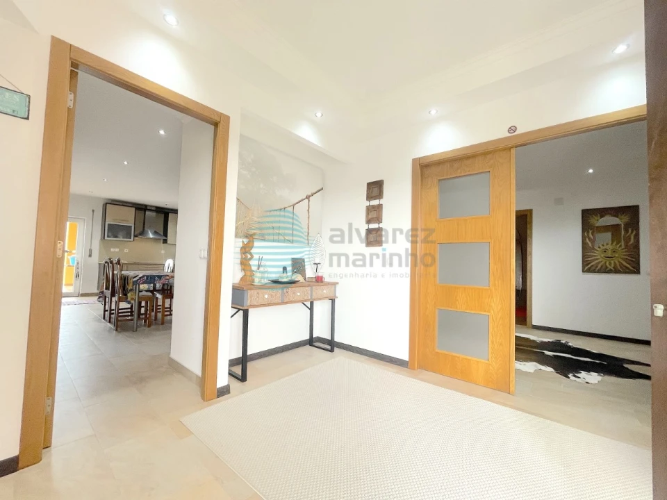 Moradia T7 para Venda em São Pedro da Cadeira Foto 3