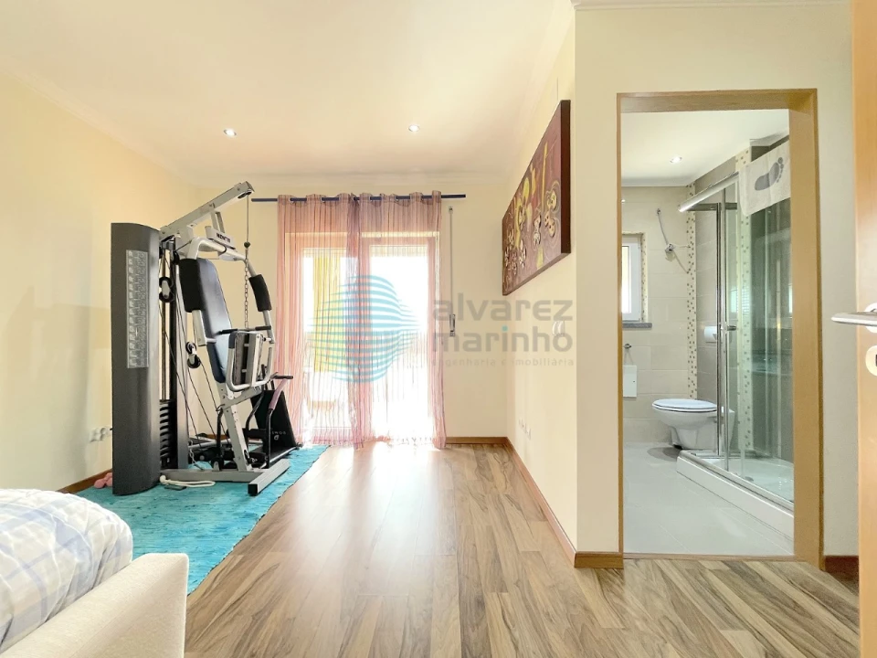Moradia T7 para Venda em São Pedro da Cadeira Foto 19