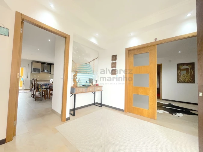 Moradia T7 para Venda em São Pedro da Cadeira Foto 3