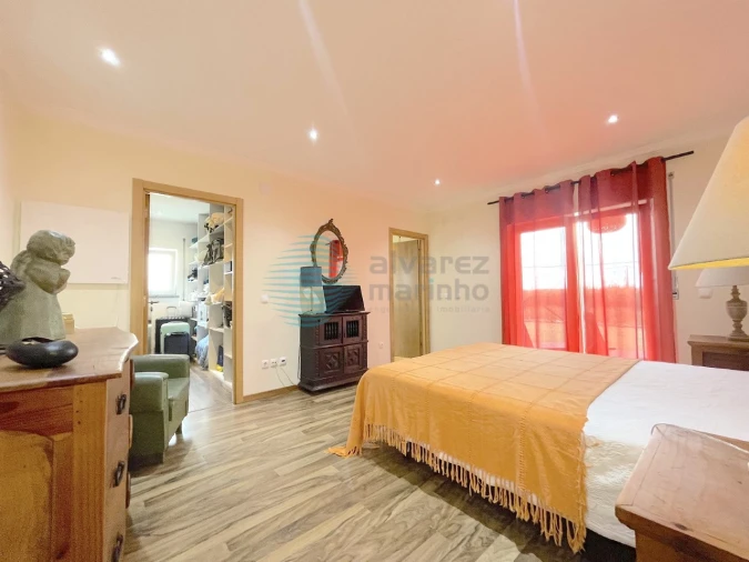 Moradia T7 para Venda em São Pedro da Cadeira Foto 26