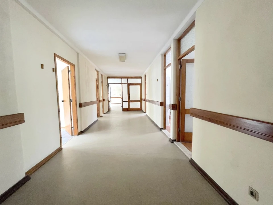 Armazém para Arrendamento em Santa Maria, São Pedro e Matacães Foto 1