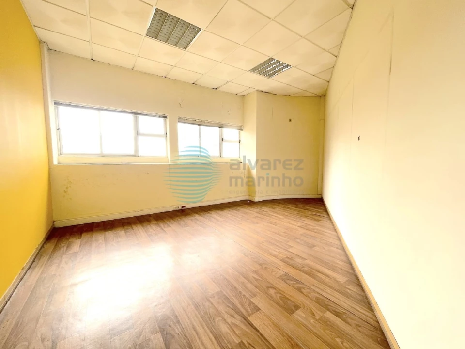 Armazém para Arrendamento em Santa Maria, São Pedro e Matacães Foto 9