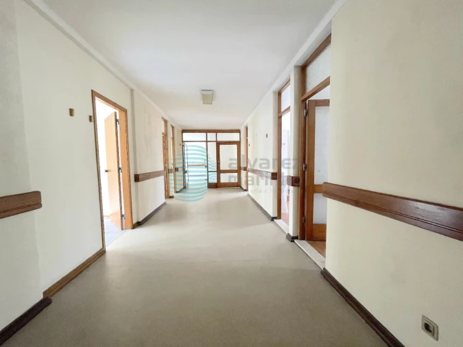 Armazém para Arrendamento em Santa Maria, São Pedro e Matacães Foto 3