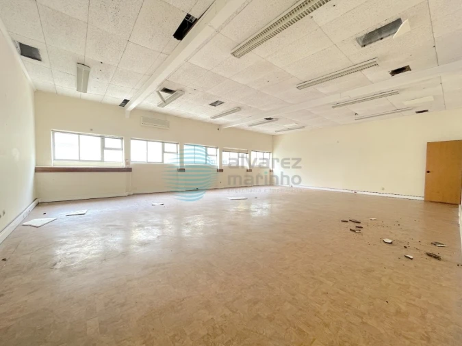 Armazém para Arrendamento em Santa Maria, São Pedro e Matacães Foto 6