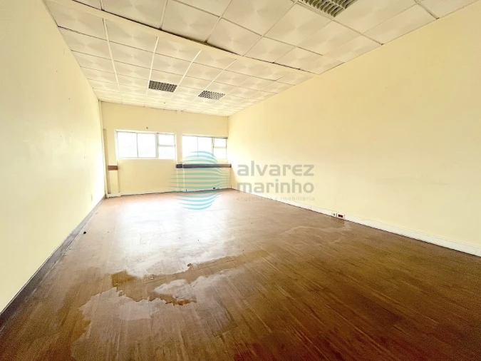 Armazém para Arrendamento em Santa Maria, São Pedro e Matacães Foto 14