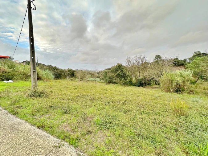 Terreno Comércio / Armazém para Venda em Milharado