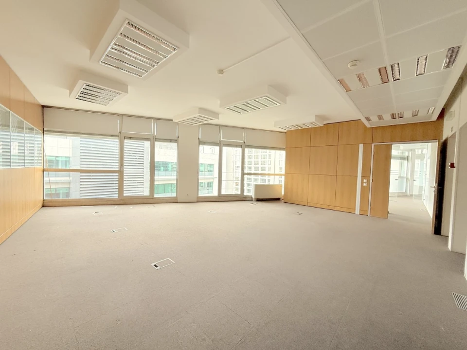 Escritório para Arrendamento em Parque das Nações Foto 1