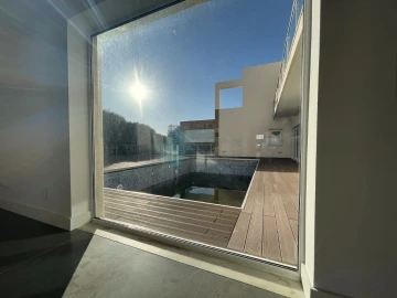 Moradia T4 para Venda em Queluz e Belas