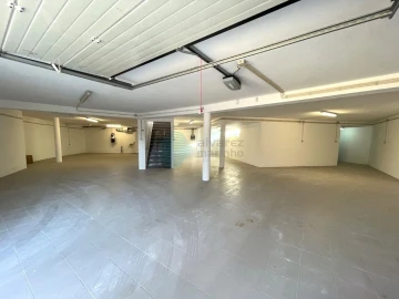 Moradia T4 para Venda em Queluz e Belas