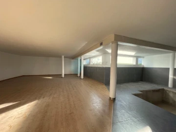 Moradia T4 para Venda em Queluz e Belas