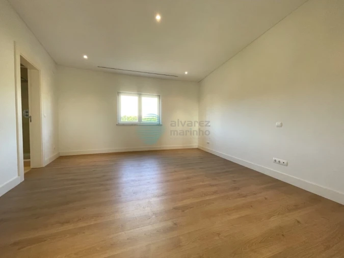 Moradia T4 para Venda em Queluz e Belas Foto 30