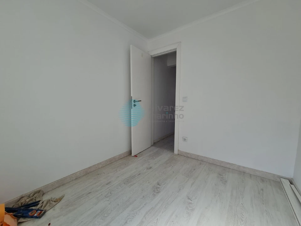 Moradia T3 para Venda em Ajuda Foto 3