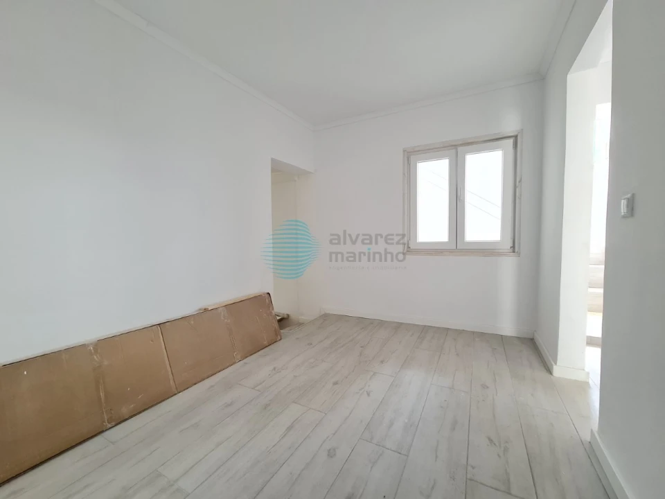 Moradia T3 para Venda em Ajuda Foto 5