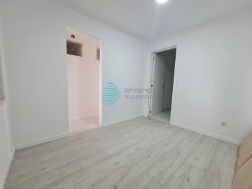 Moradia T3 para Venda em Ajuda