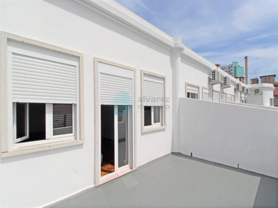Apartamento T45 para Venda em Areeiro Foto 10