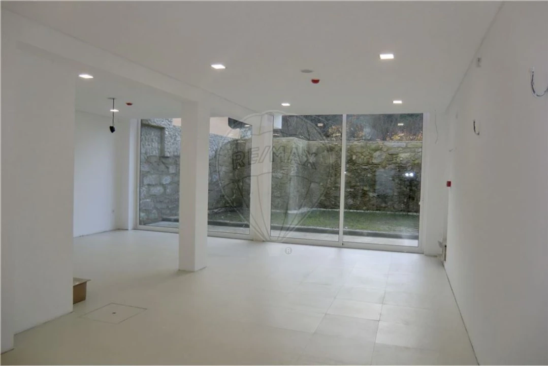 Prédio para Venda em Pedroso e Seixezelo Foto 6