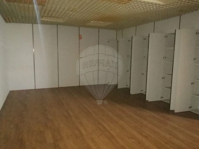 Loja para Venda em Cortegaça Foto 4