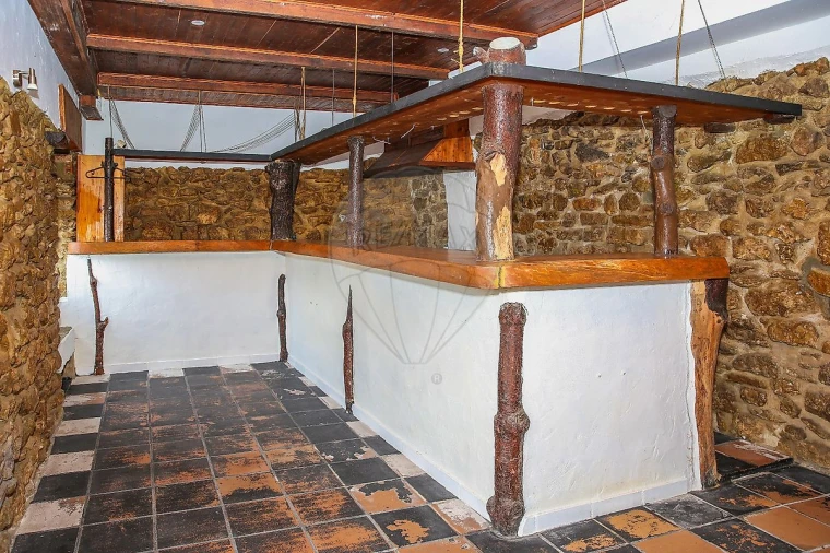 Loja para Arrendamento em Arranho Foto 6