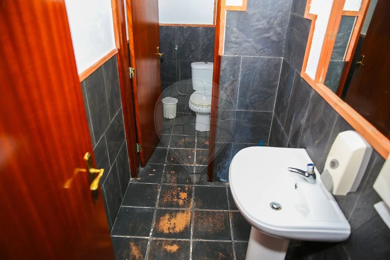 Loja para Arrendamento em Arranho Foto 9