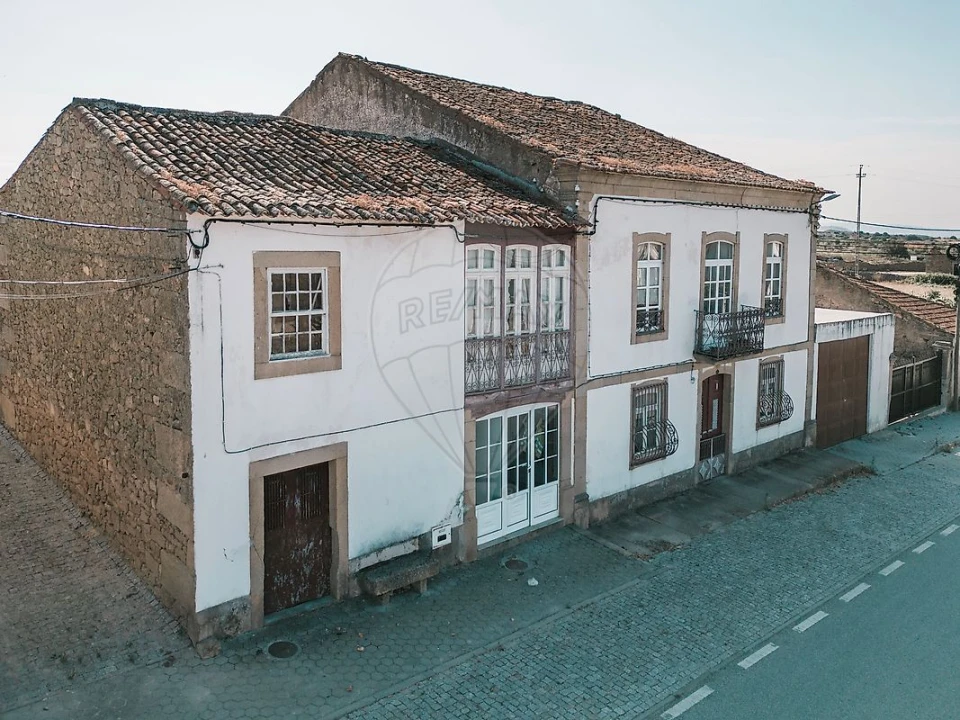 Moradia T10 para Venda em Escalhão Foto 2