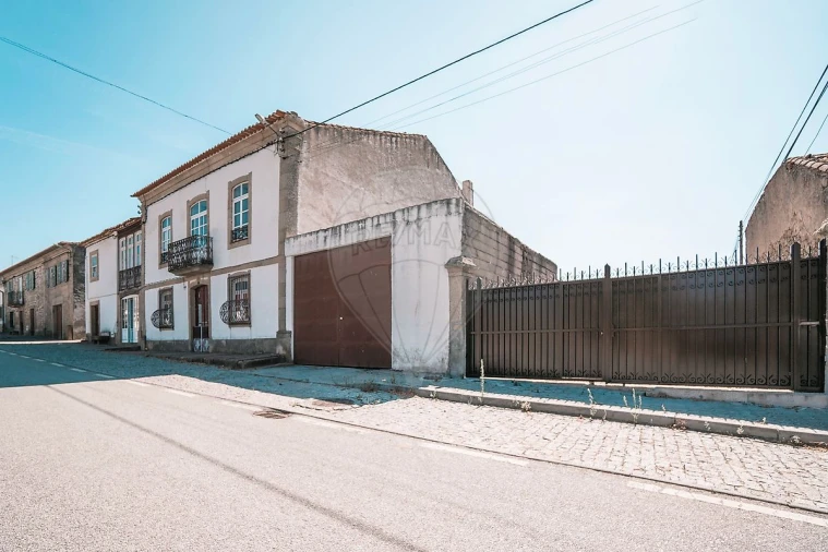 Moradia T10 para Venda em Escalhão Foto 5