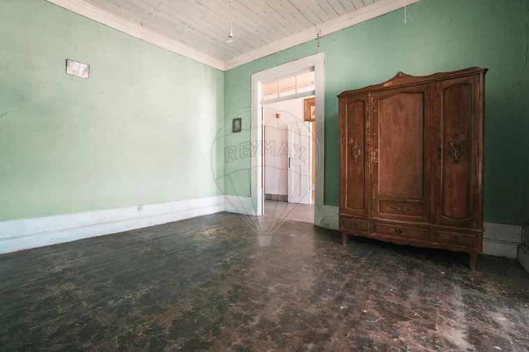 Moradia T10 para Venda em Escalhão Foto 36