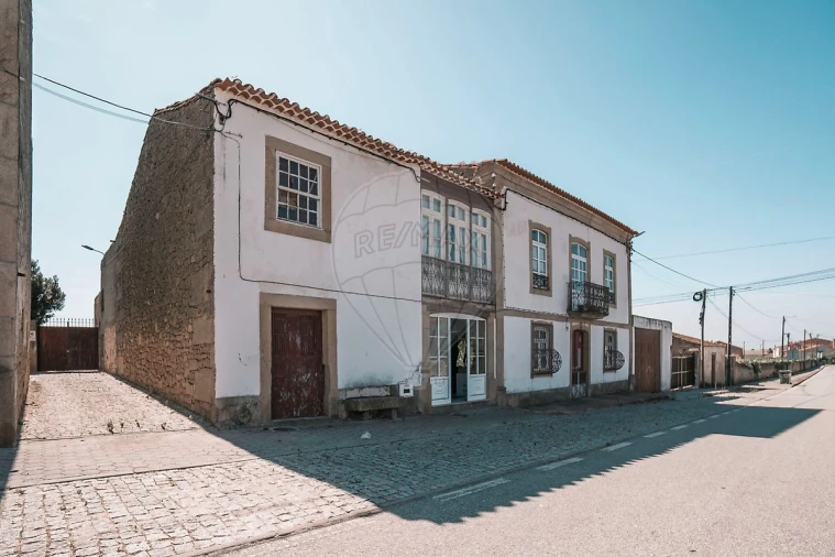 Moradia T10 para Venda em Escalhão Foto 4