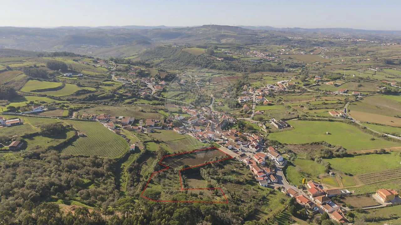 Terreno para Venda em Santo Quintino Foto 3
