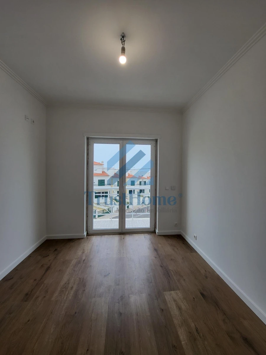 Moradia T4 para Venda em Ericeira Foto 43