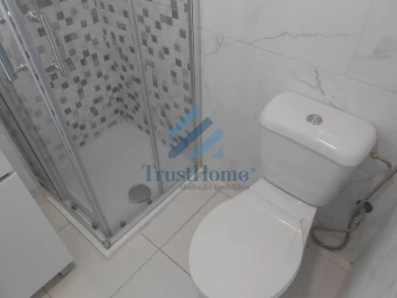 Moradia T9 para Venda em Ajuda