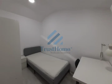 Moradia T9 para Venda em Ajuda