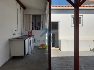 Moradia T9 para Venda em Ajuda