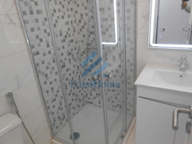 Moradia T9 para Venda em Ajuda Foto 26