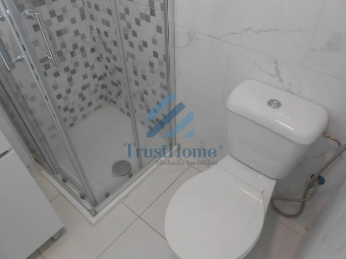 Moradia T9 para Venda em Ajuda Foto 28