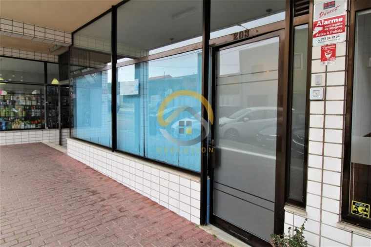 Negócio para Arrendamento em Aguas Santas Foto 1