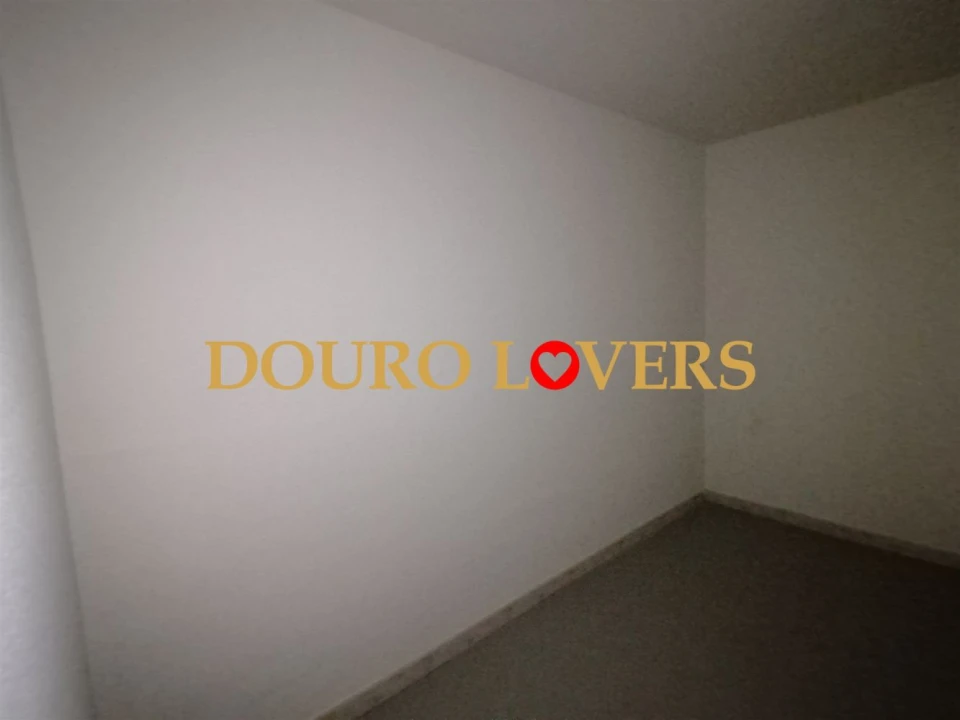 Negócio para Venda em Ramalde Foto 11