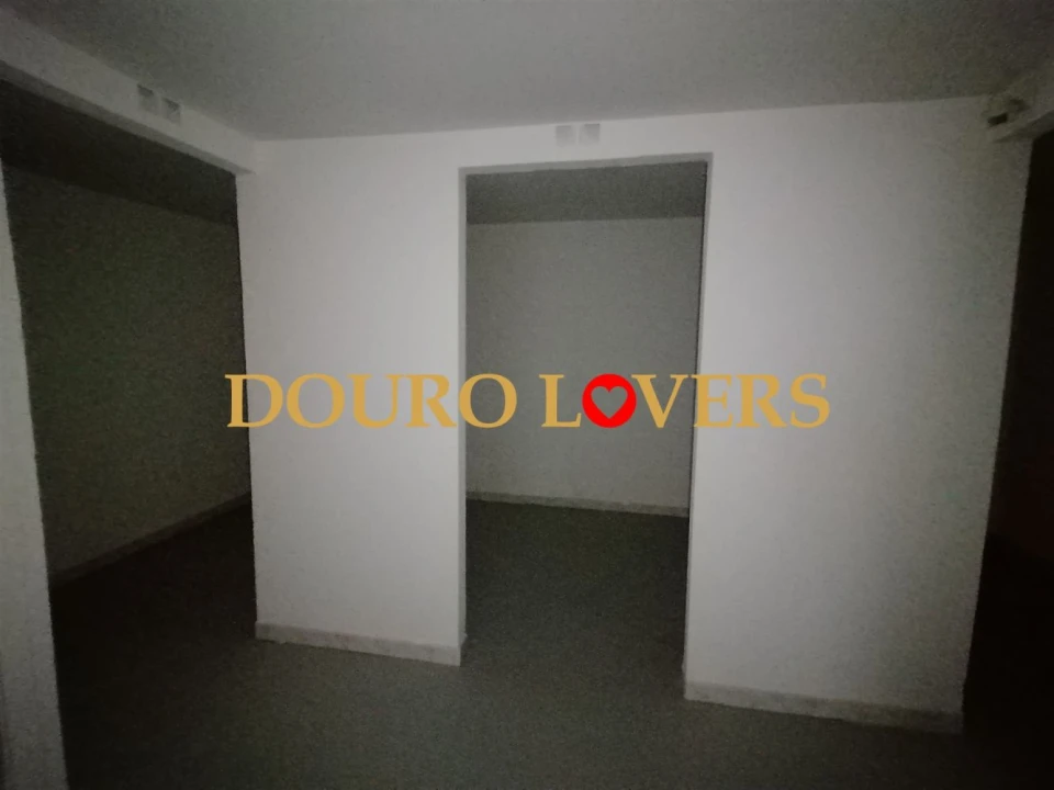 Negócio para Venda em Ramalde Foto 10