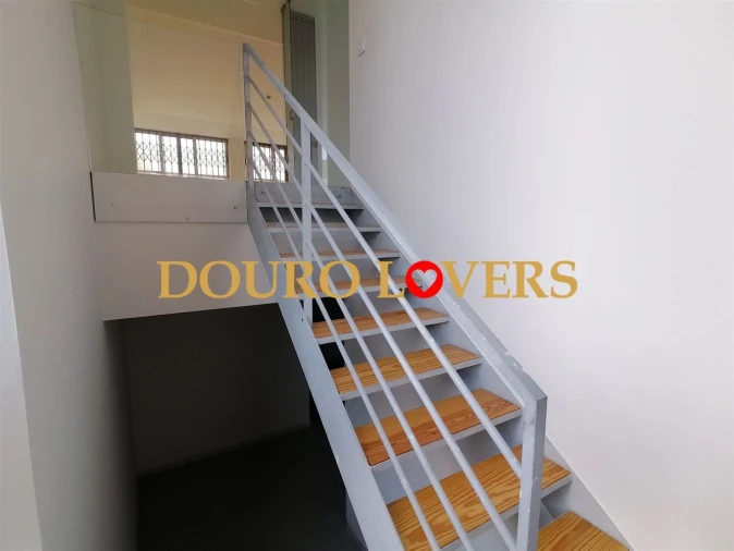 Negócio para Venda em Ramalde Foto 5